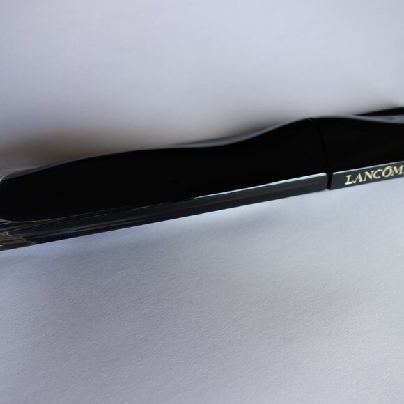 Lancôme Hypnôse Volumizing Mascara - Never USED - Picture 3 of 7